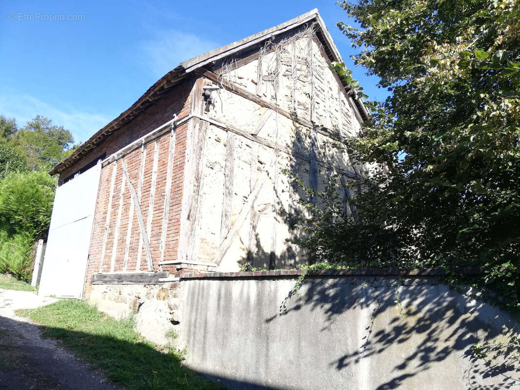 Maison à LA FERTE-LOUPIERE