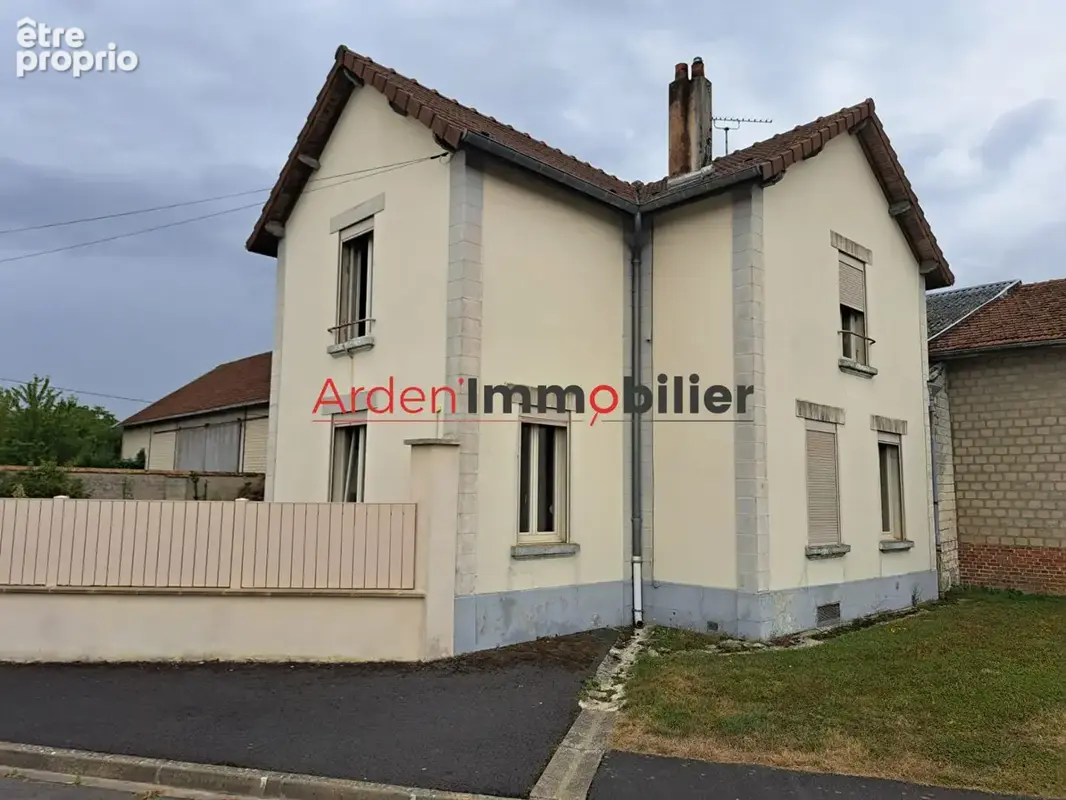 Maison à LA NEUVILLE-EN-TOURNE-A-FUY