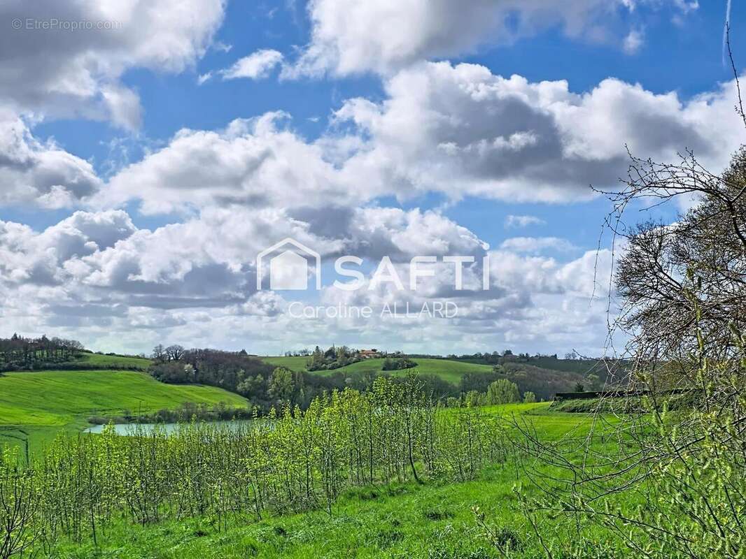 Maison 129 m² à Sauveterre  - photo 2
