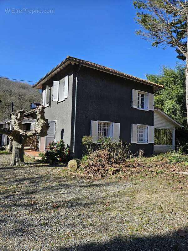 Maison à CASTELNAU-RIVIERE-BASSE