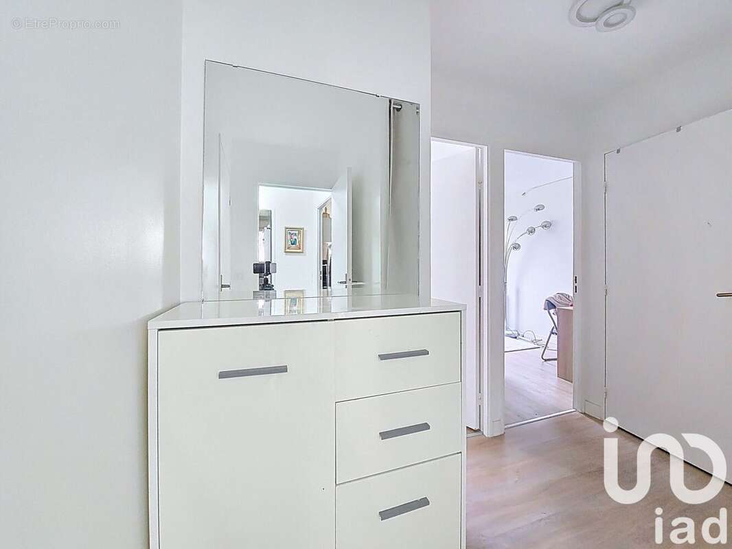 Photo 9 - Appartement à SURESNES