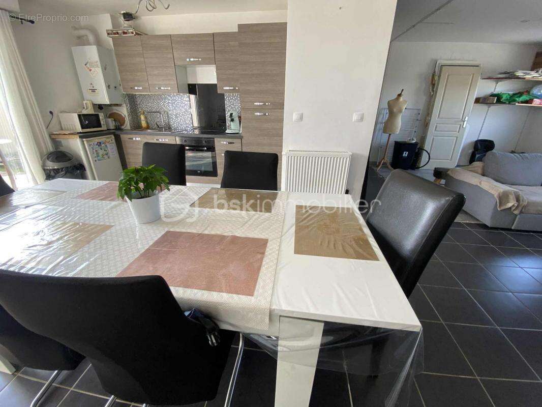 Maison à OSTRICOURT