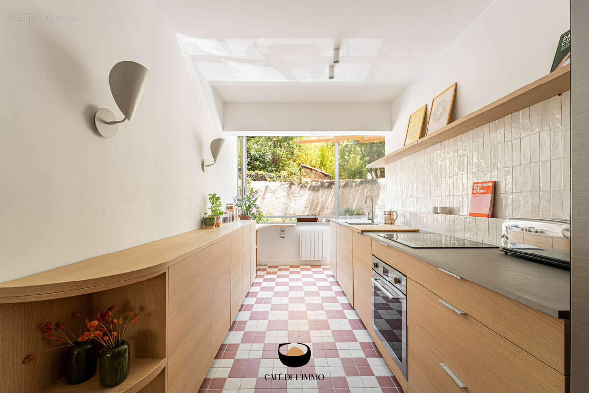 Appartement à MARSEILLE-7E