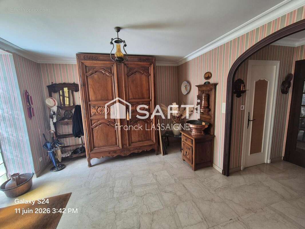 Photo 3 - Maison à TOURS-SUR-MEYMONT