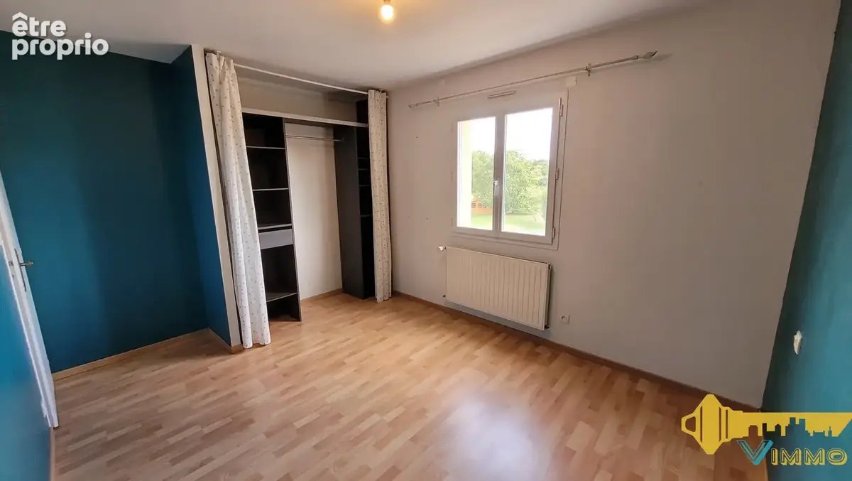 Maison familiale 4ch 1 bureau 1 salle Spa avec 2 garages et jardin - photo 6
