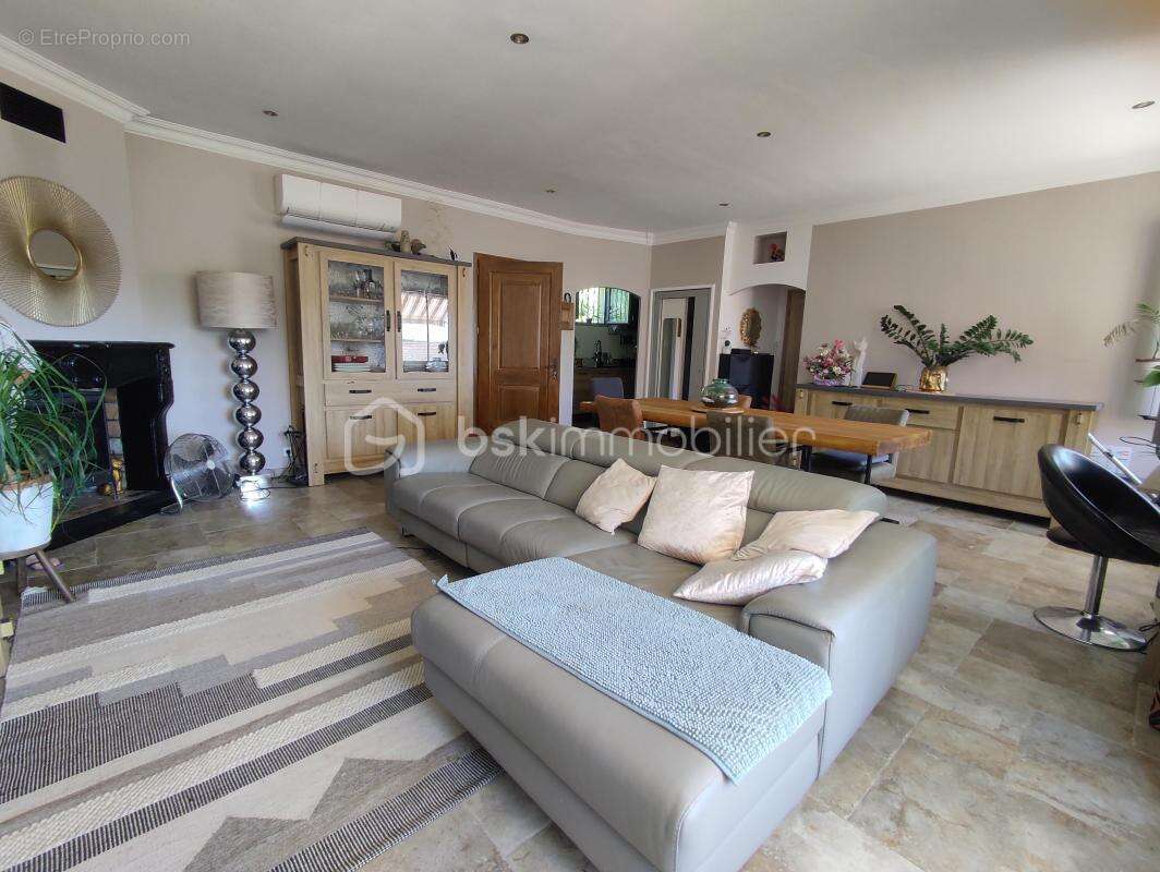 Maison à LE BAR-SUR-LOUP