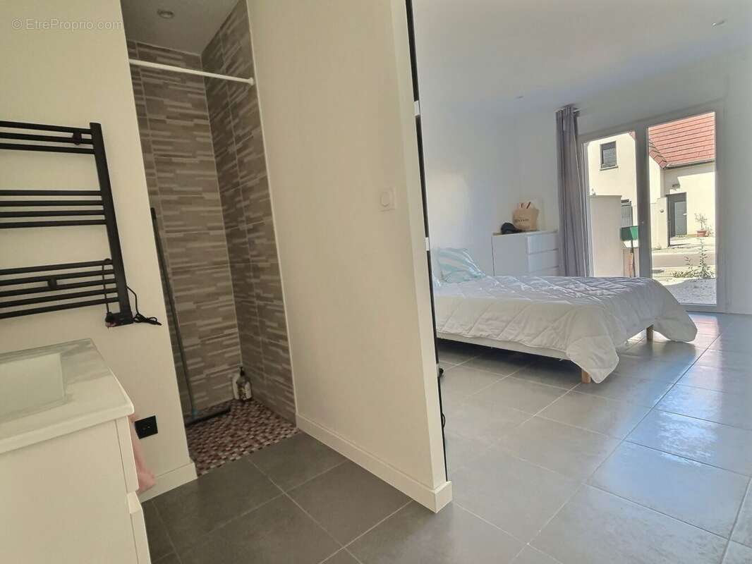 Maison à SAINT-JULIEN
