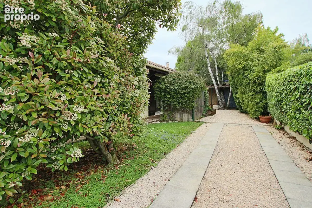 Maison avec Studio indépendant - Saint-Priest - photo 12