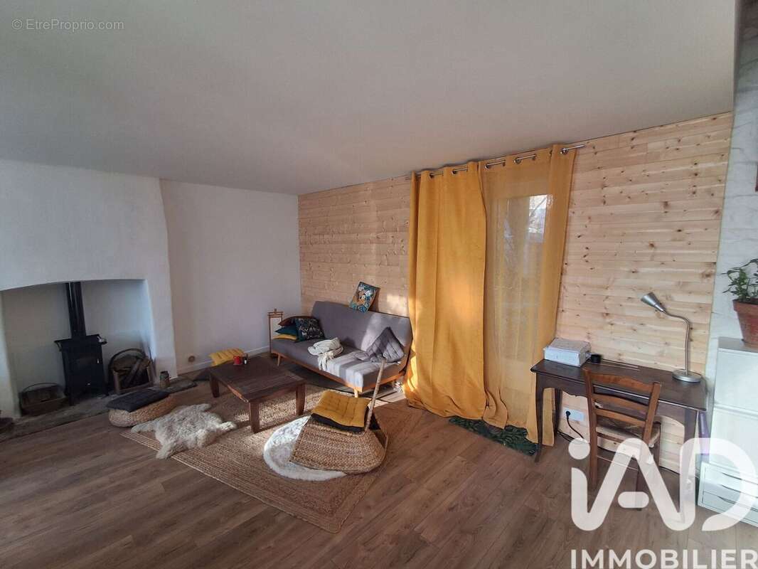 Photo 2 - Maison à SAINT-MARC-LE-BLANC