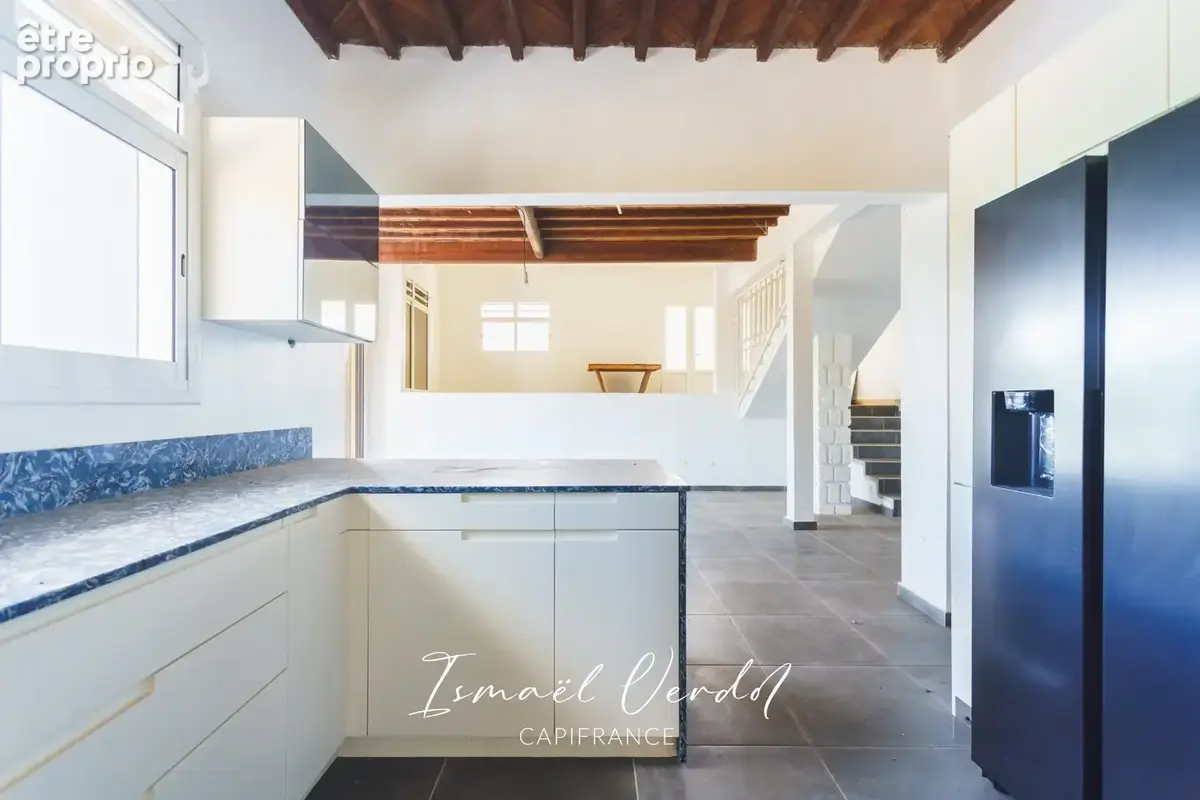 Villa de 391,6 m² sur un terrain de 5 301 m² - photo 10