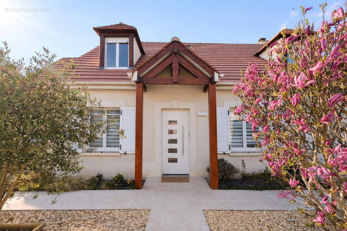 Maison à MAROLLES-EN-HUREPOIX