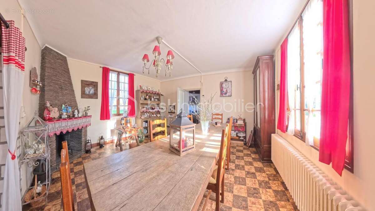 Maison à MONTFORT-SUR-RISLE