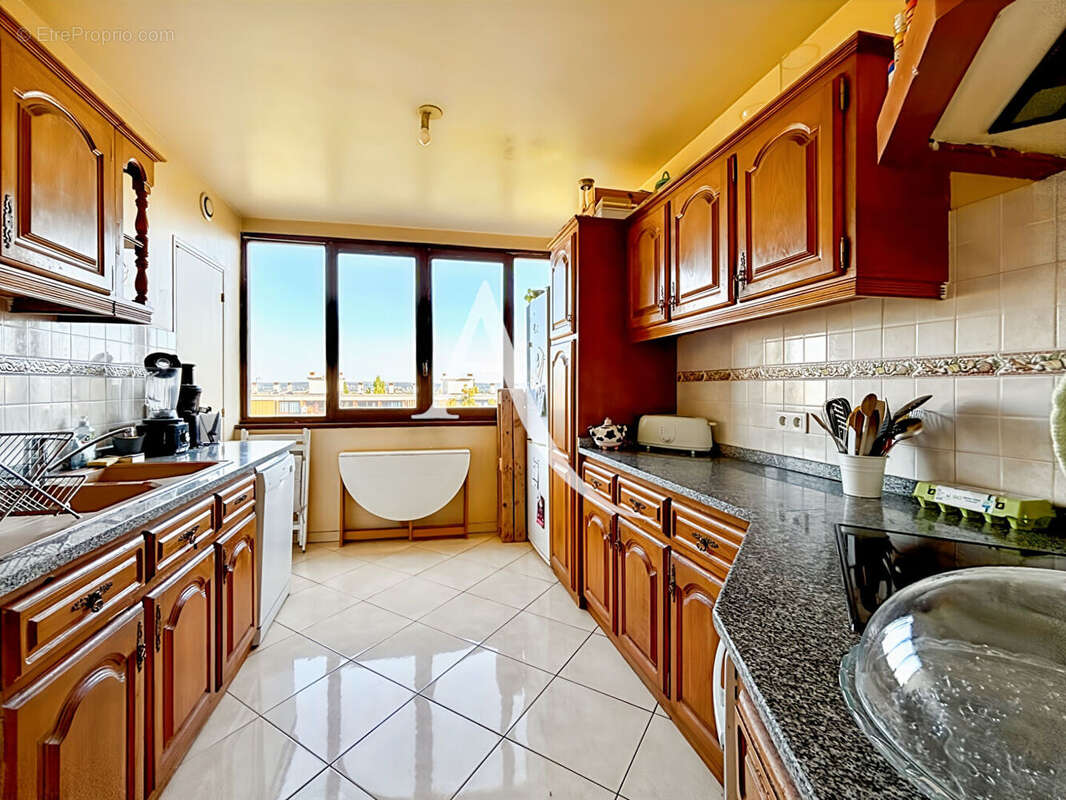 Appartement à FONTENAY-LE-FLEURY