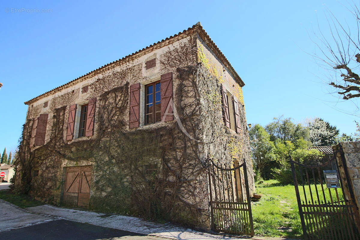 Maison à PRAYSSAC