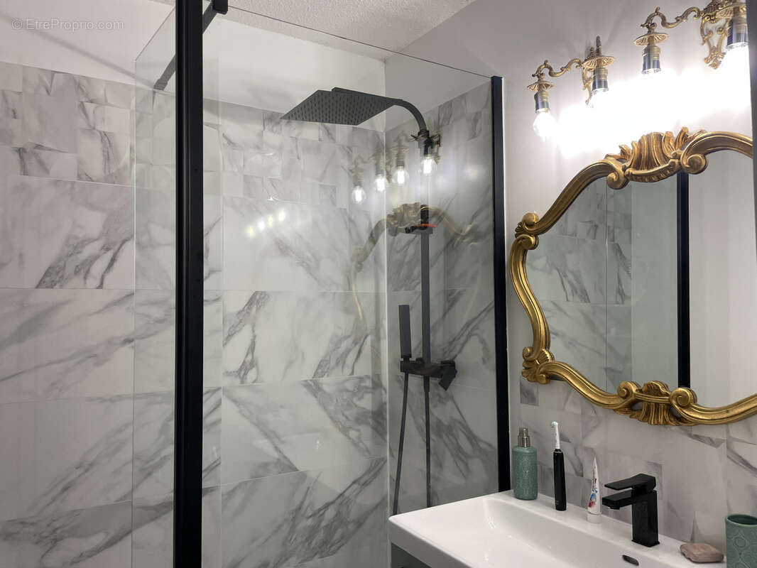 A vendre studio lumineux avec vue sur la Rhune - photo 6