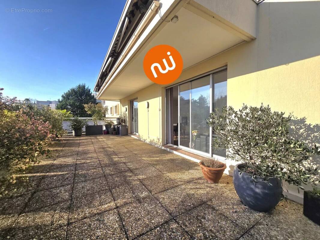 Appartement à TASSIN-LA-DEMI-LUNE