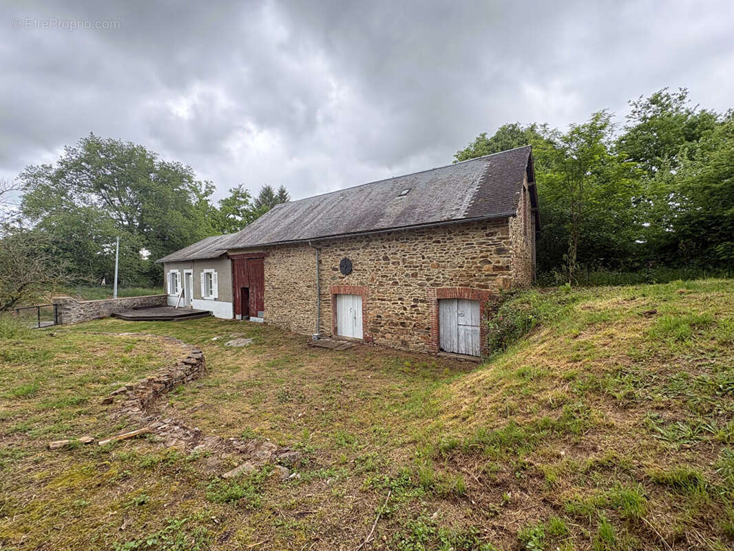 Maison à CHATEAUNEUF-LA-FORET