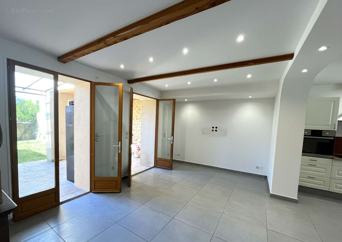 Maison à MALEMORT-DU-COMTAT