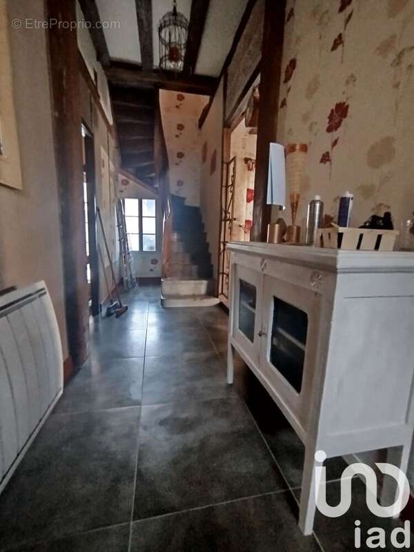 Maison 279 m² à Binas  - photo 6
