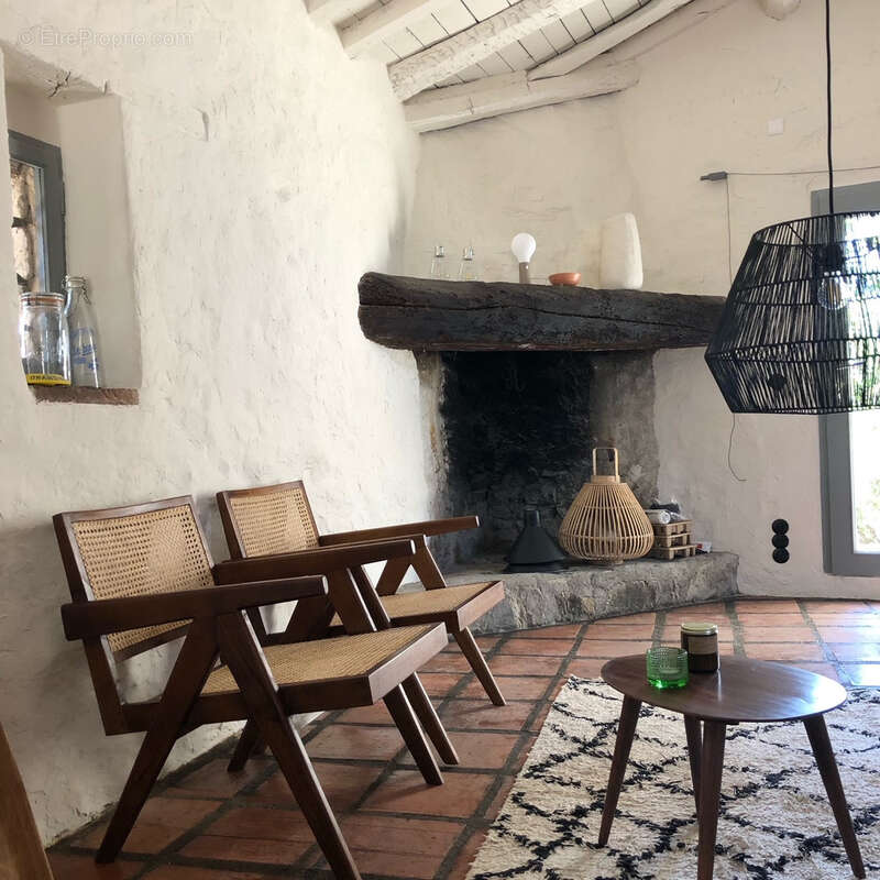 Maison à CALMEILLES