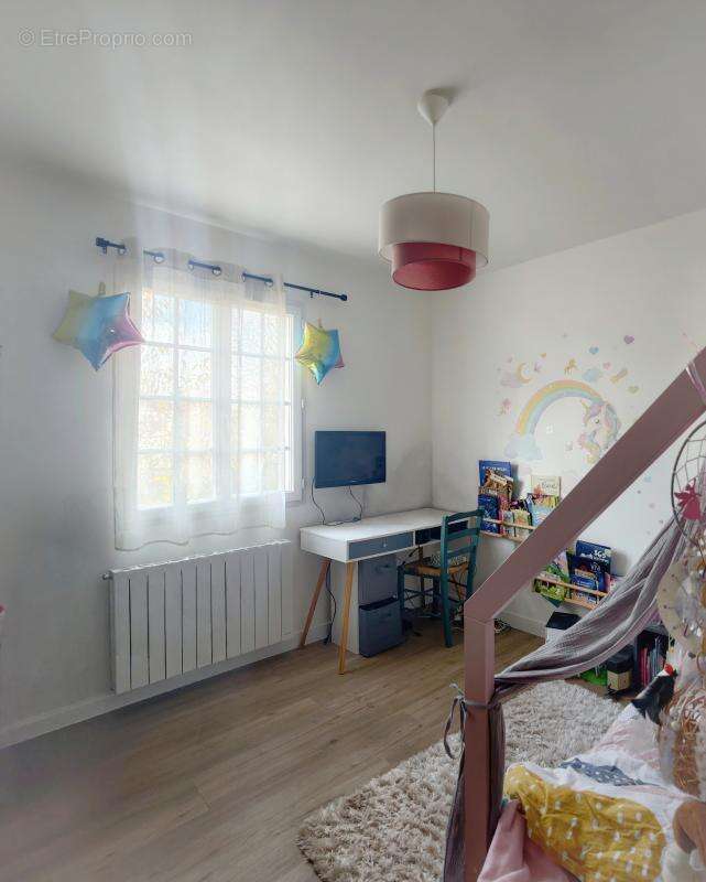 Maison à NEUILLE-PONT-PIERRE