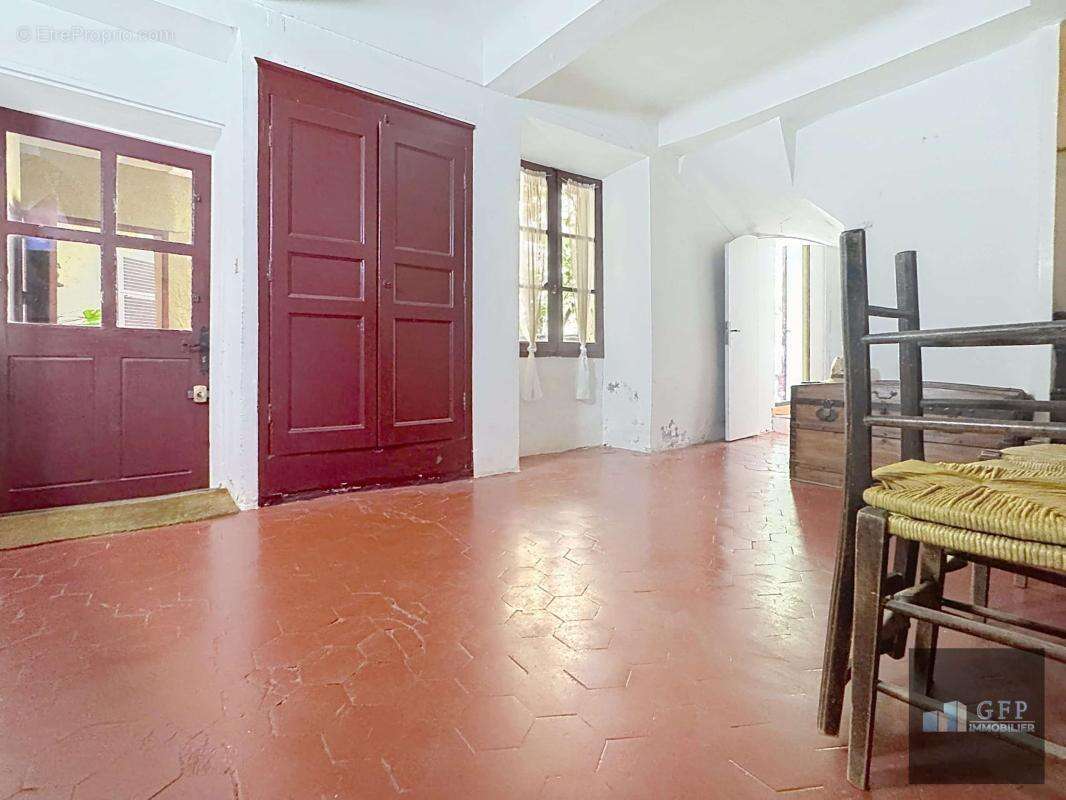 Maison à BORMES-LES-MIMOSAS