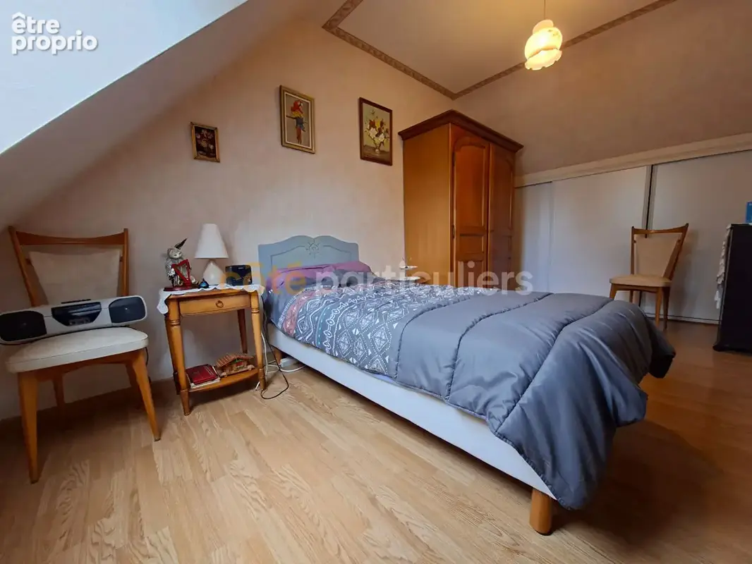 A vendre - Maison 4 chambres dont 2 en rdc, jardin, entre Paramé et Rocabey. - photo 9