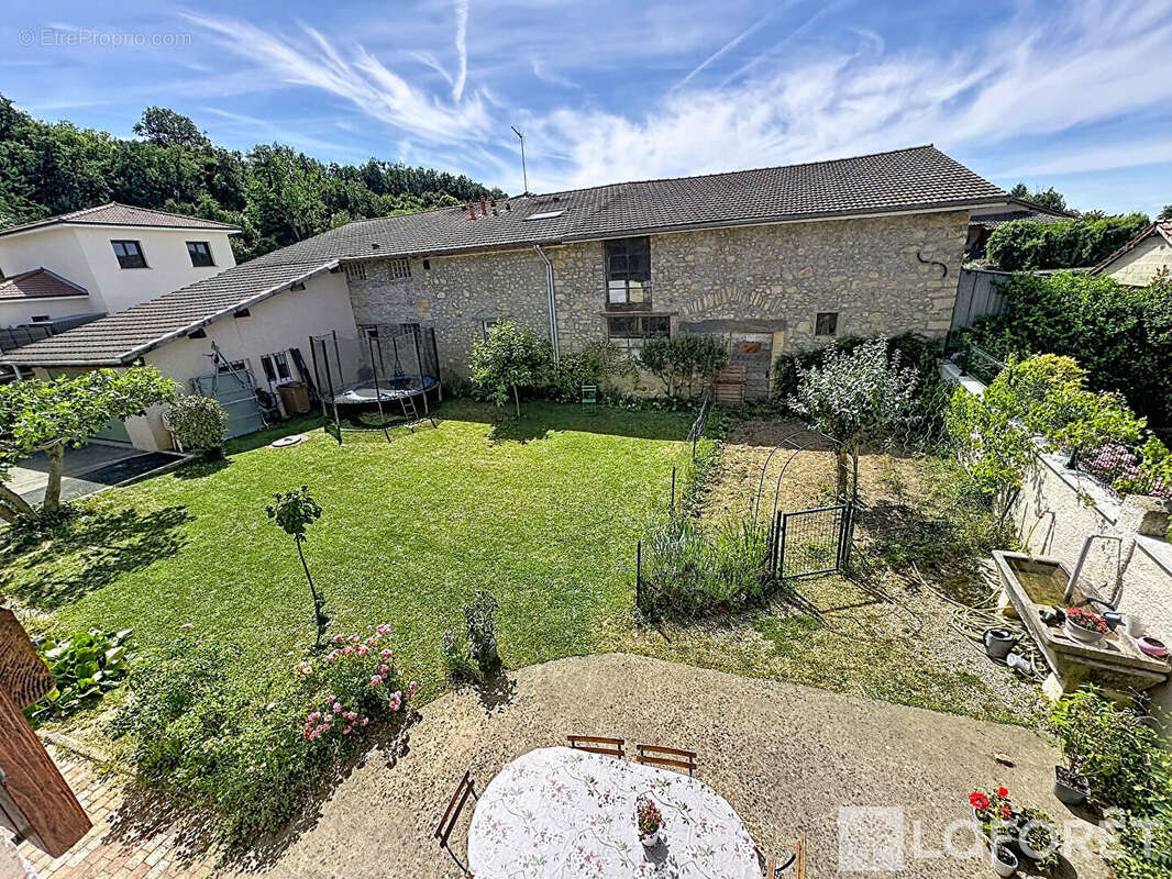 Maison à VAULX-MILIEU
