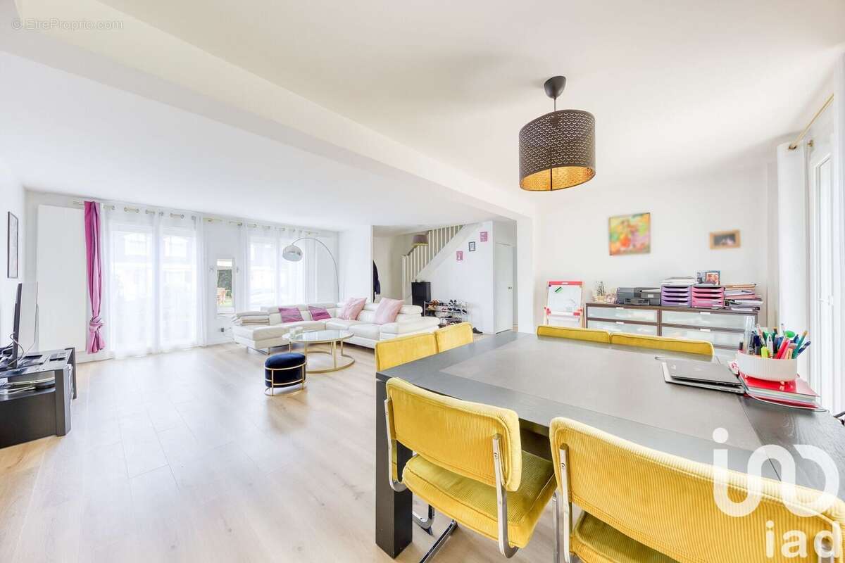 Photo 7 - Maison à LESIGNY