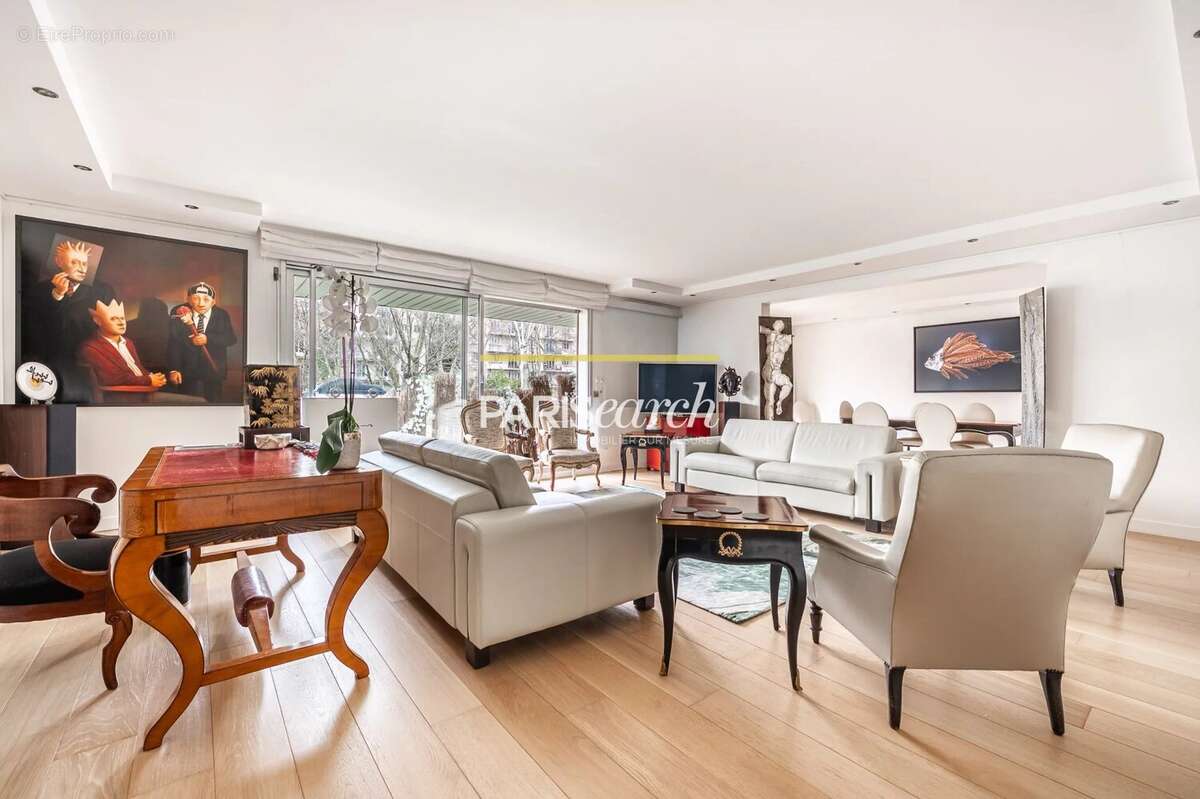 Appartement à NEUILLY-SUR-SEINE
