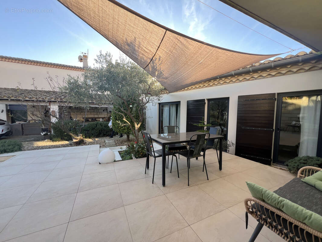 Maison à BELLEGARDE