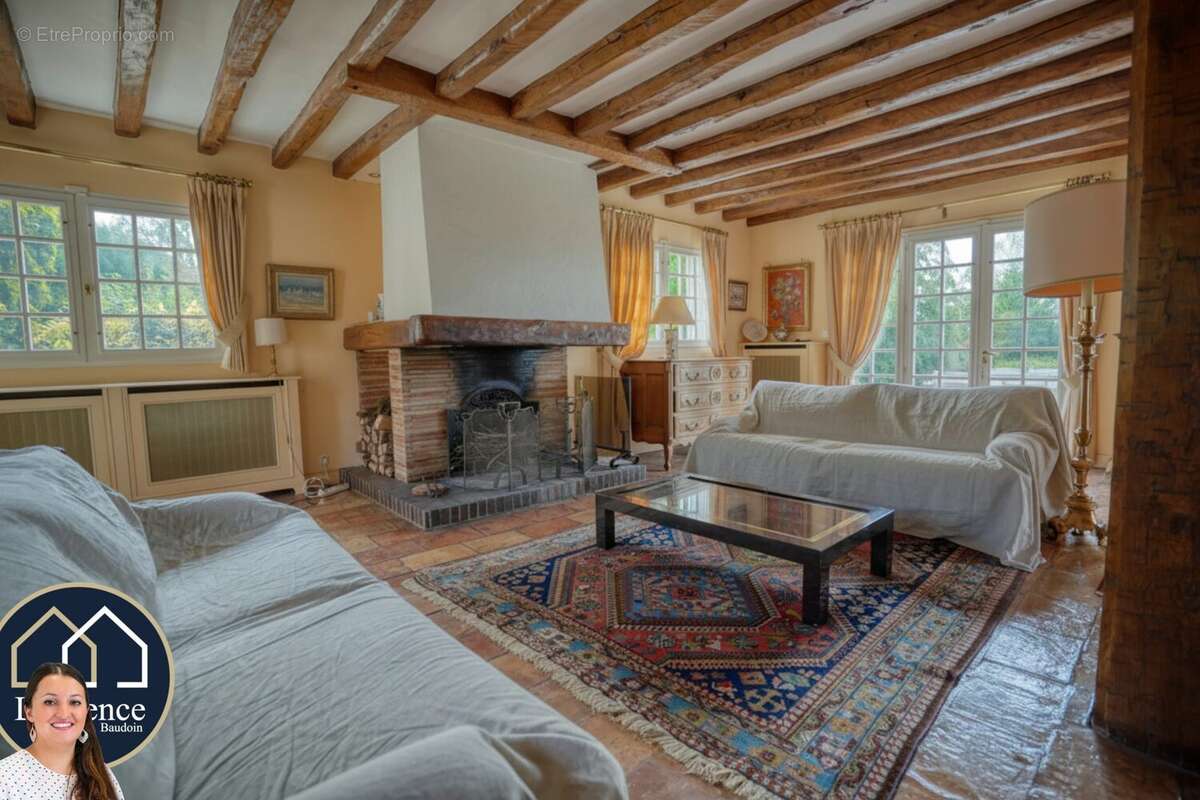 Maison 230 m² à La Hauteville  - photo 6