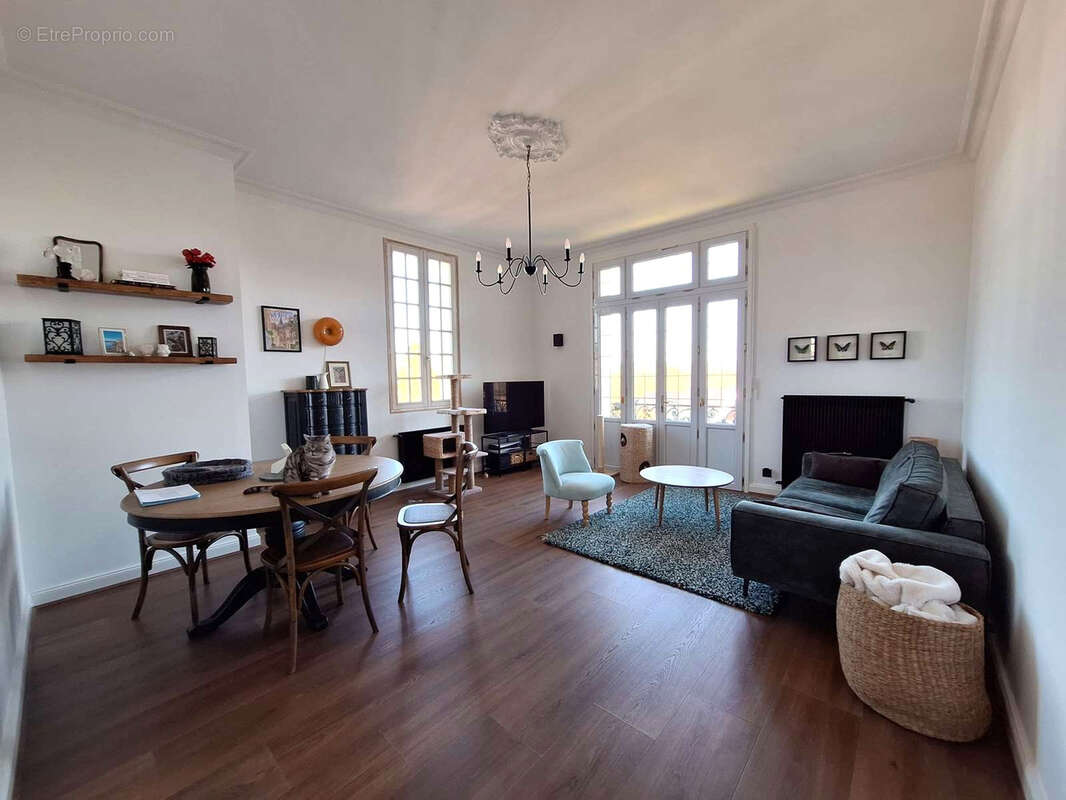 Appartement à EU