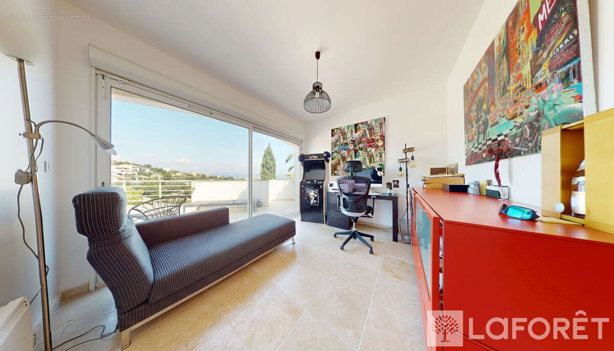 Maison Frejus 5 pièce(s) 170 m2 - photo 7