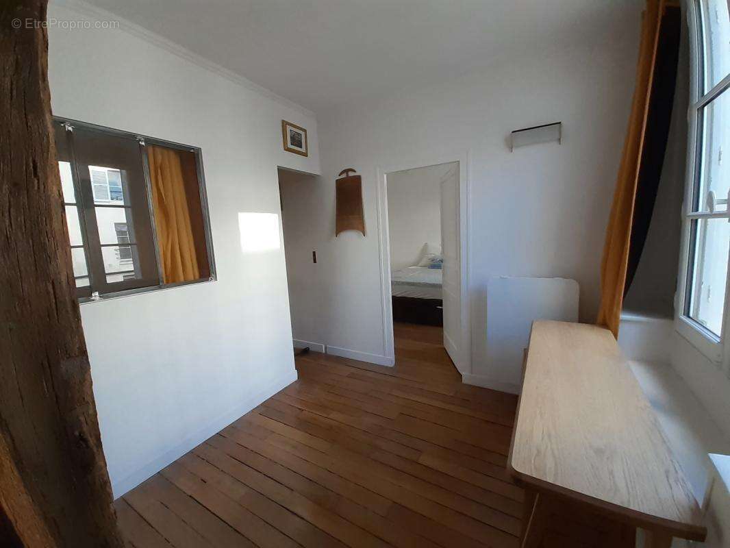 Appartement à PARIS-4E