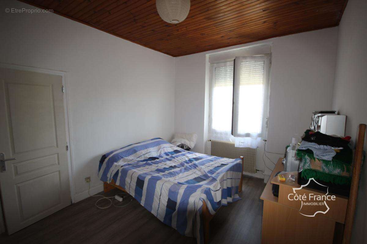 GIVET maison d'habitation 4 chambres avec terrain et garage - photo 7