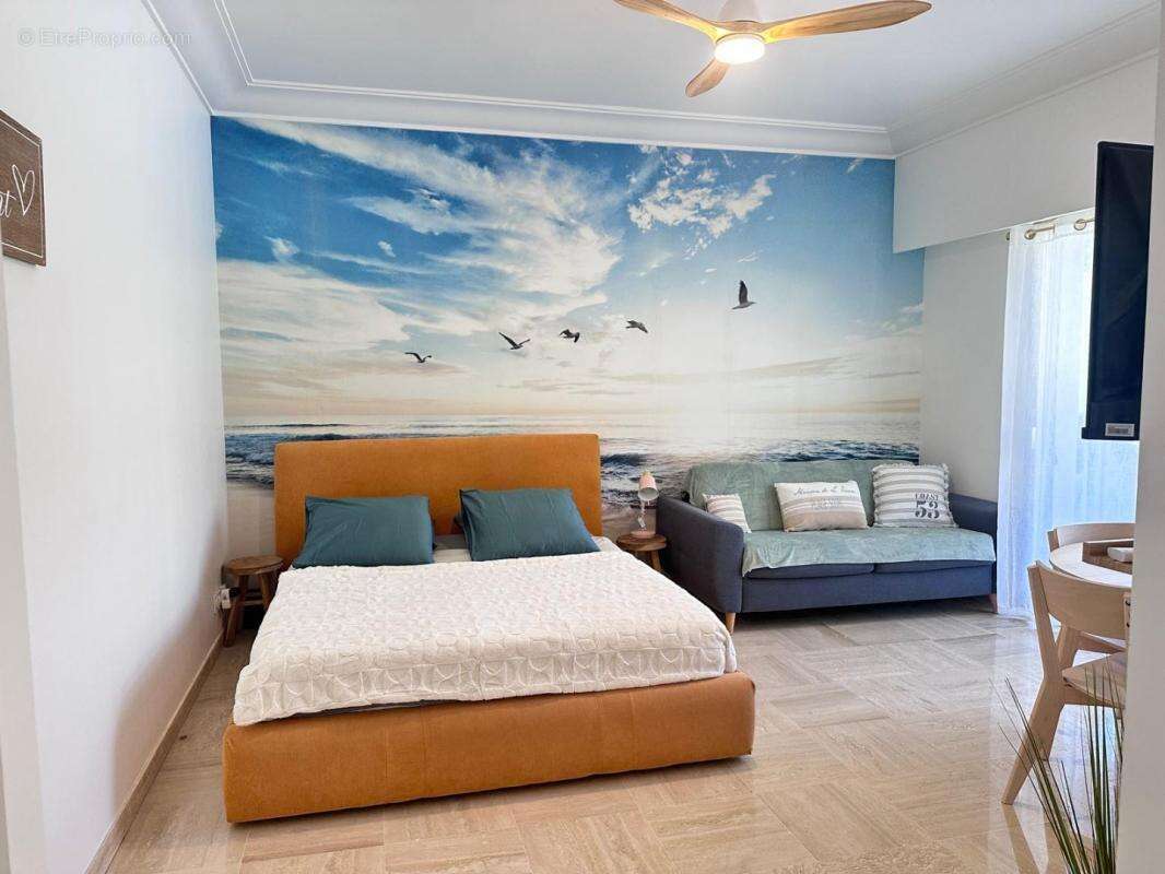 Appartement à VILLENEUVE-LOUBET