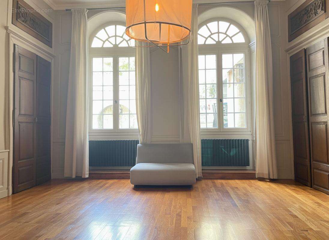 Appartement à SALINS-LES-BAINS