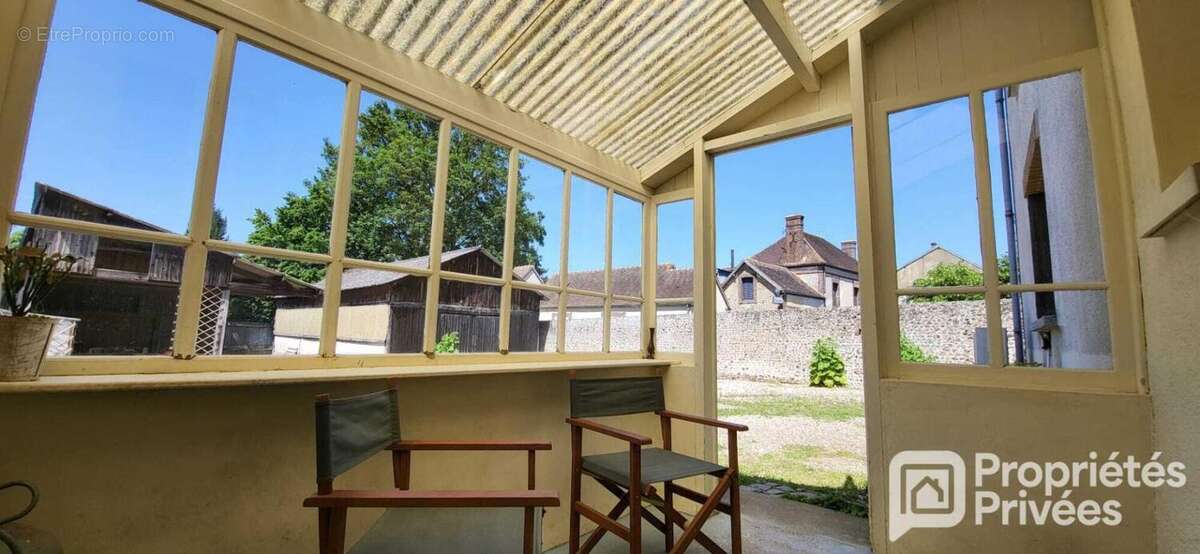 Maison de village et annexes - photo 15