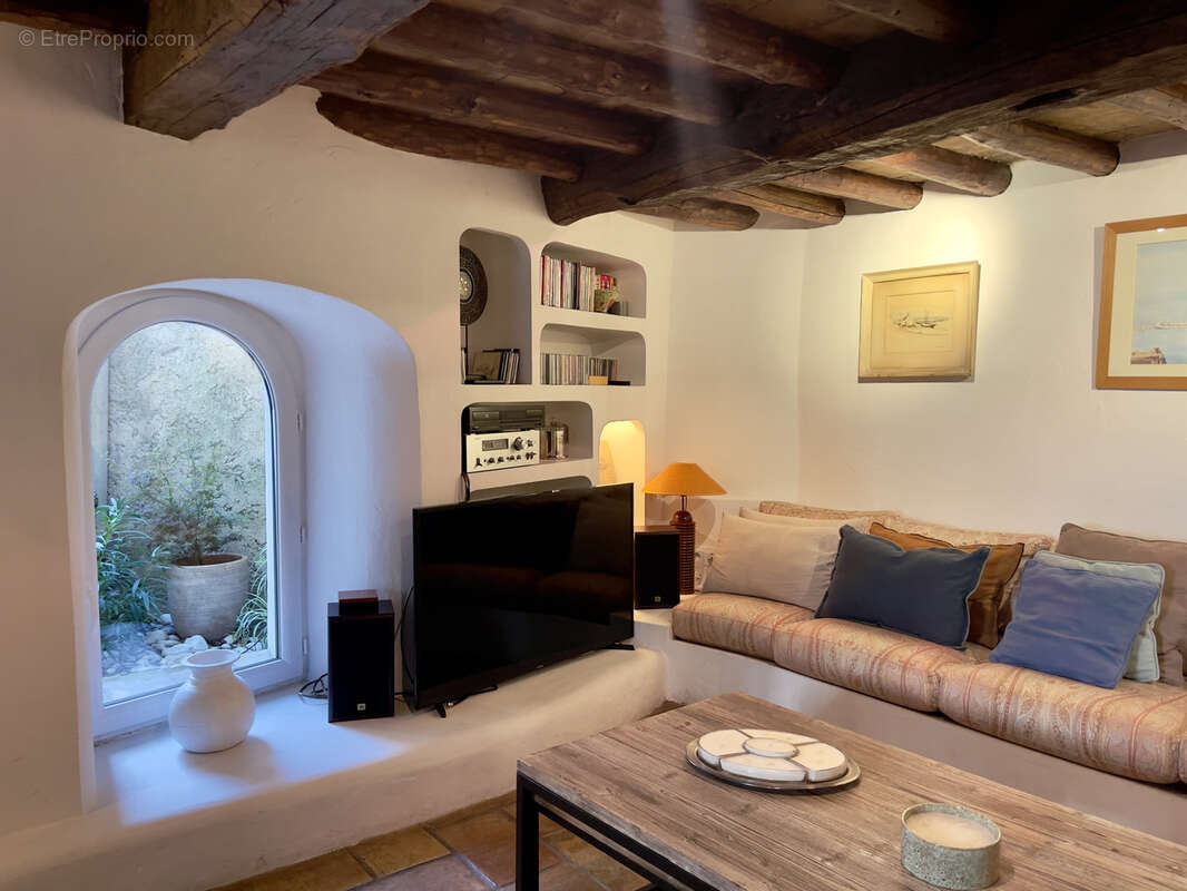 Maison à PLAN-DE-LA-TOUR