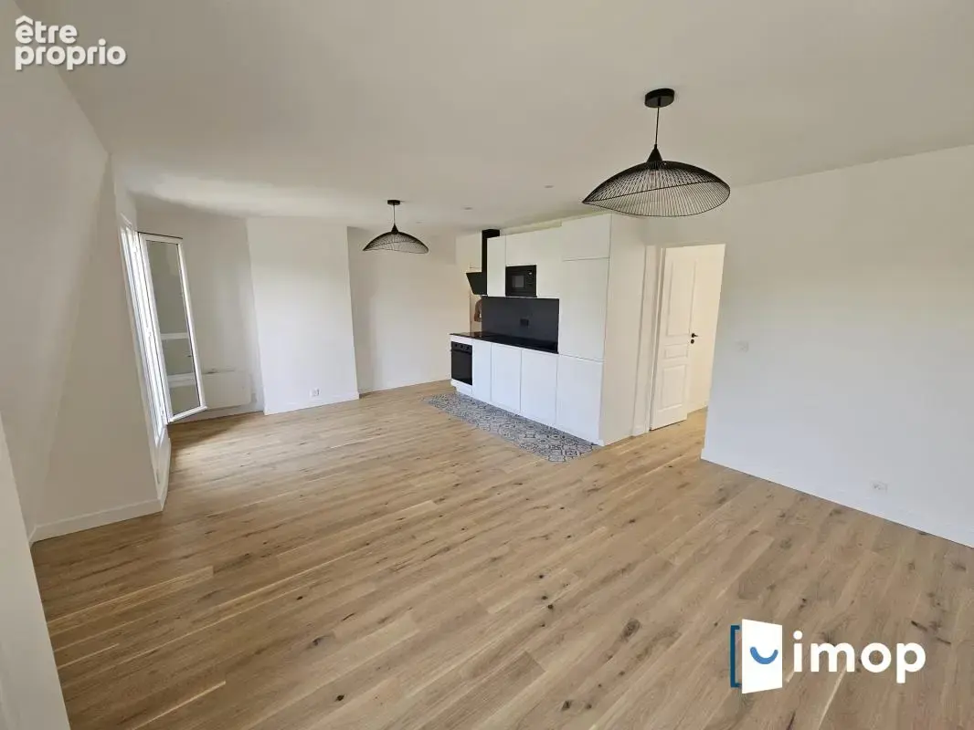 Dernier étage lumineux avec vue Sacré-Cœur – 3 pièces rénové à neuf, 53m² - photo 6