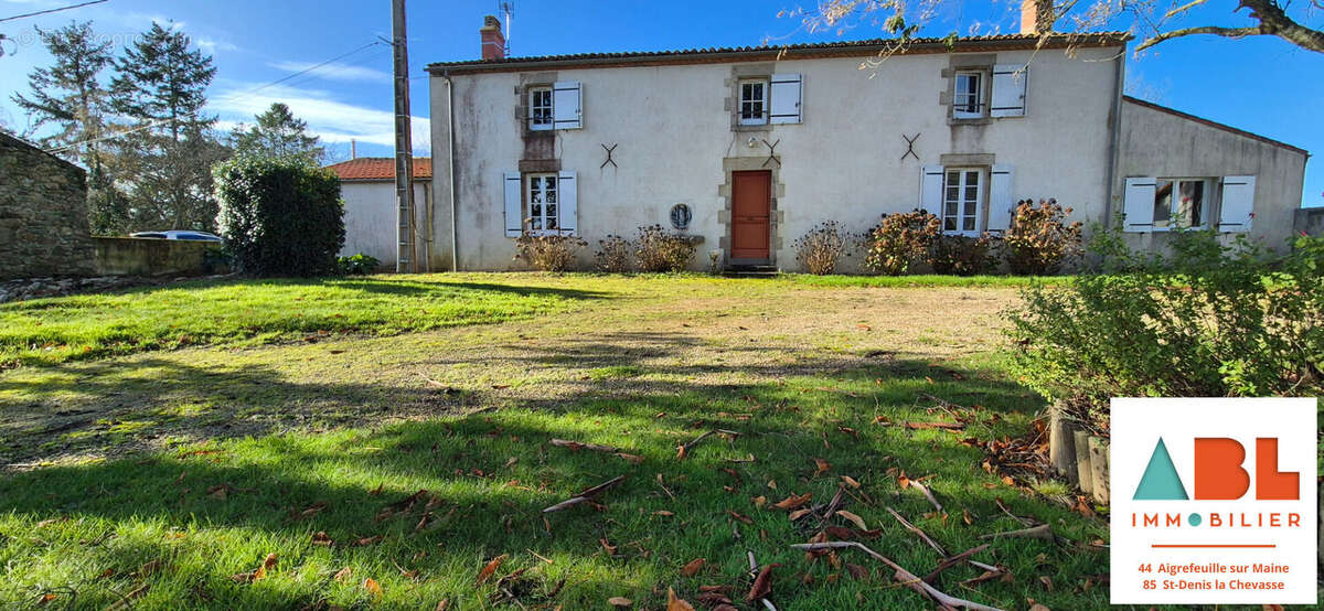 Maison à SAINT-DENIS-LA-CHEVASSE