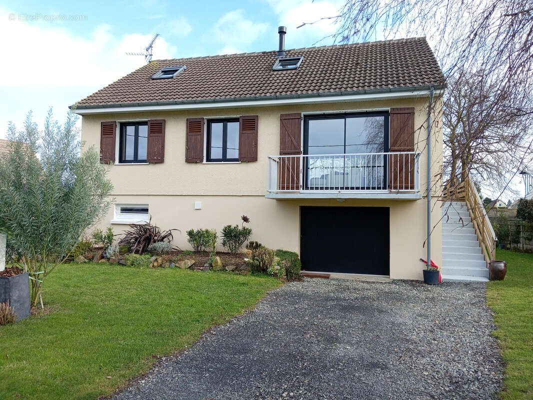 Maison à SAINT-PAIR-SUR-MER