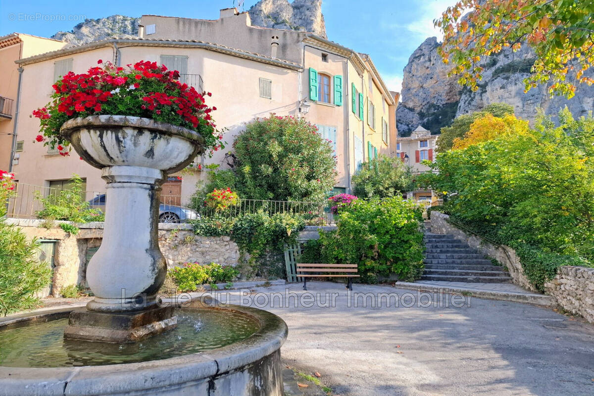 Maison à MOUSTIERS-SAINTE-MARIE