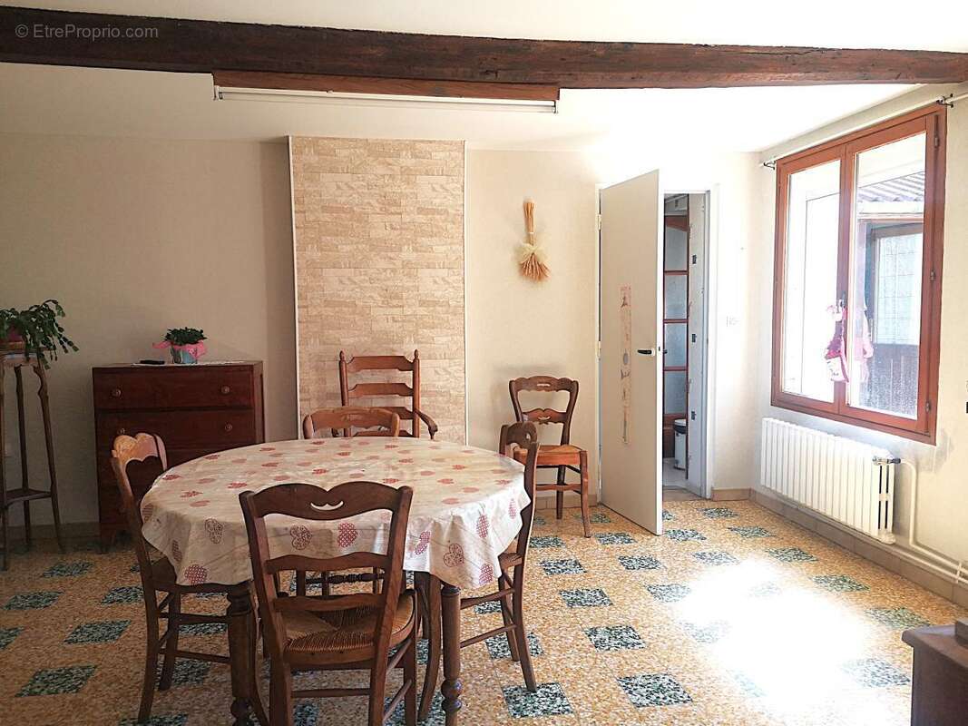 Maison 114 m² à Naves  - photo 4