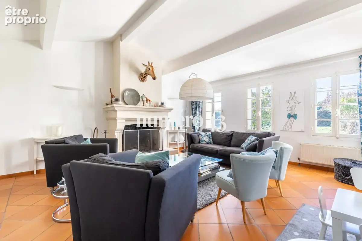 Maison 10 pièces 230 m² à vendre à Cissac-Medoc (33250) - photo 5