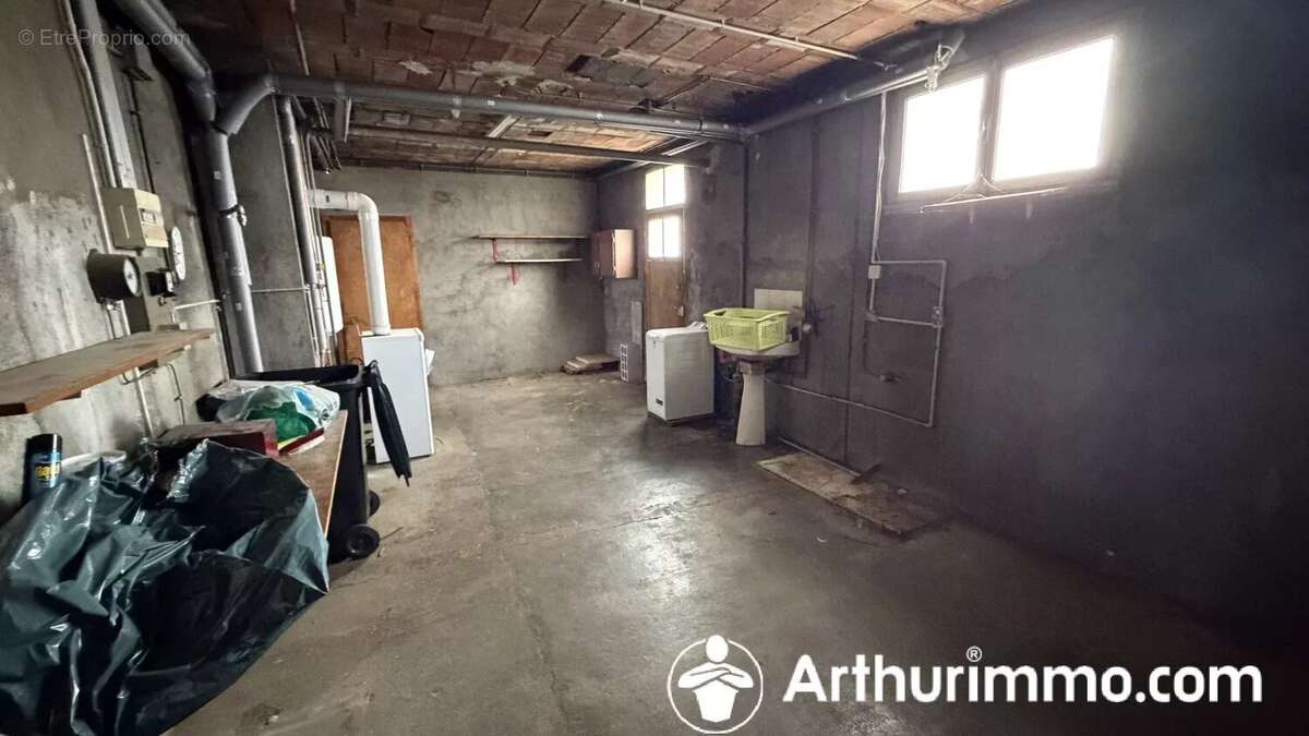 Maison avec 2 appartements – Idéal investisseur ou grande famille - photo 11