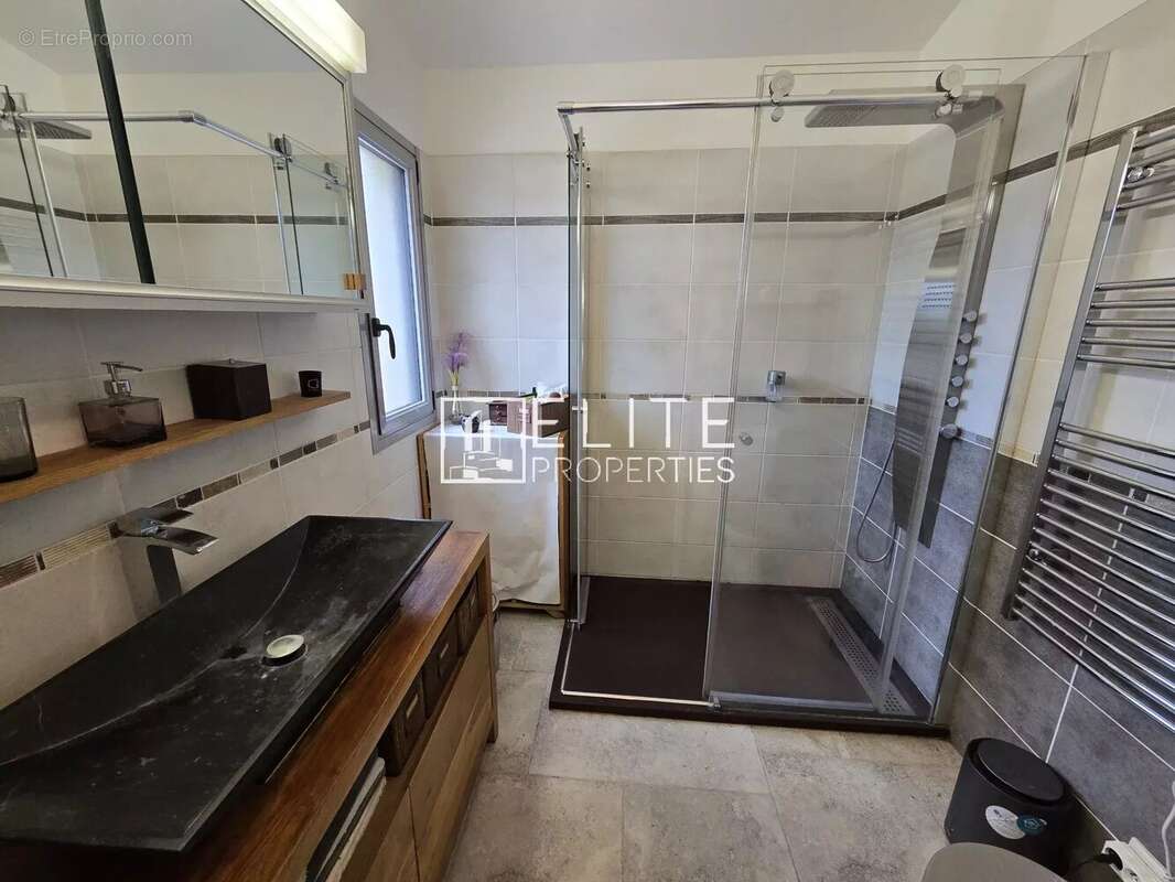 Maison à PEYMEINADE