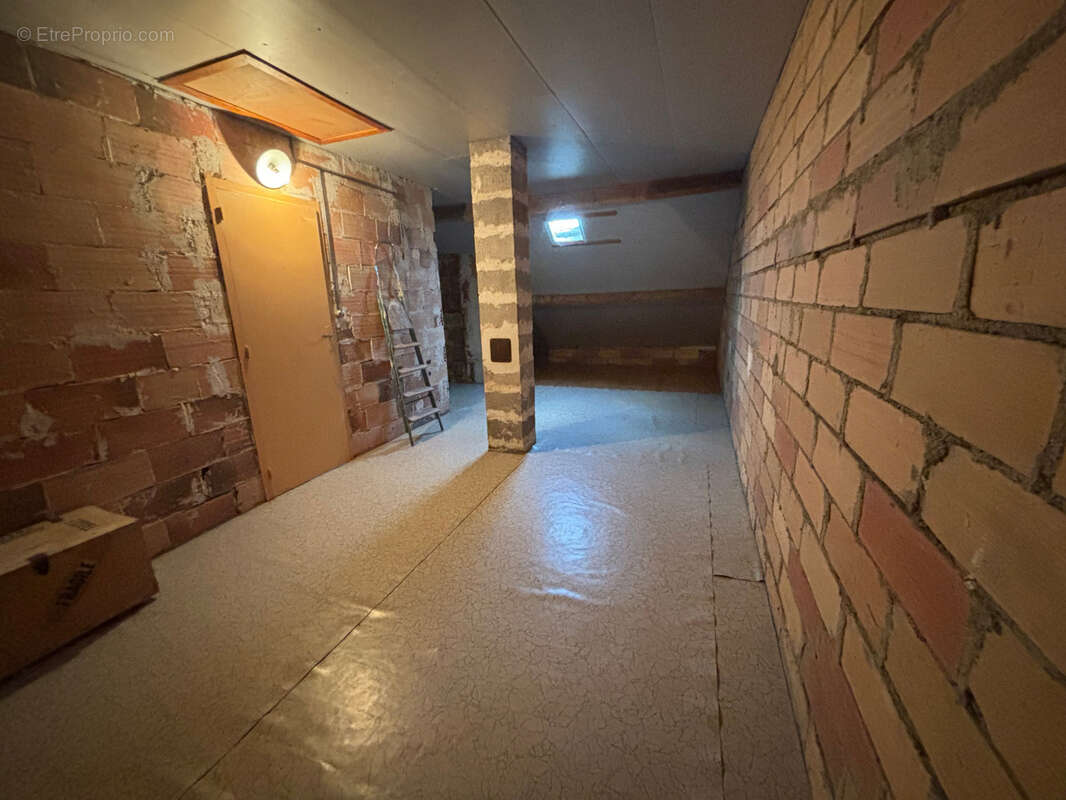 Maison traditionnelle 5 chambres – Sous-sol total – Fort potentiel BLENEAU (89) - photo 10