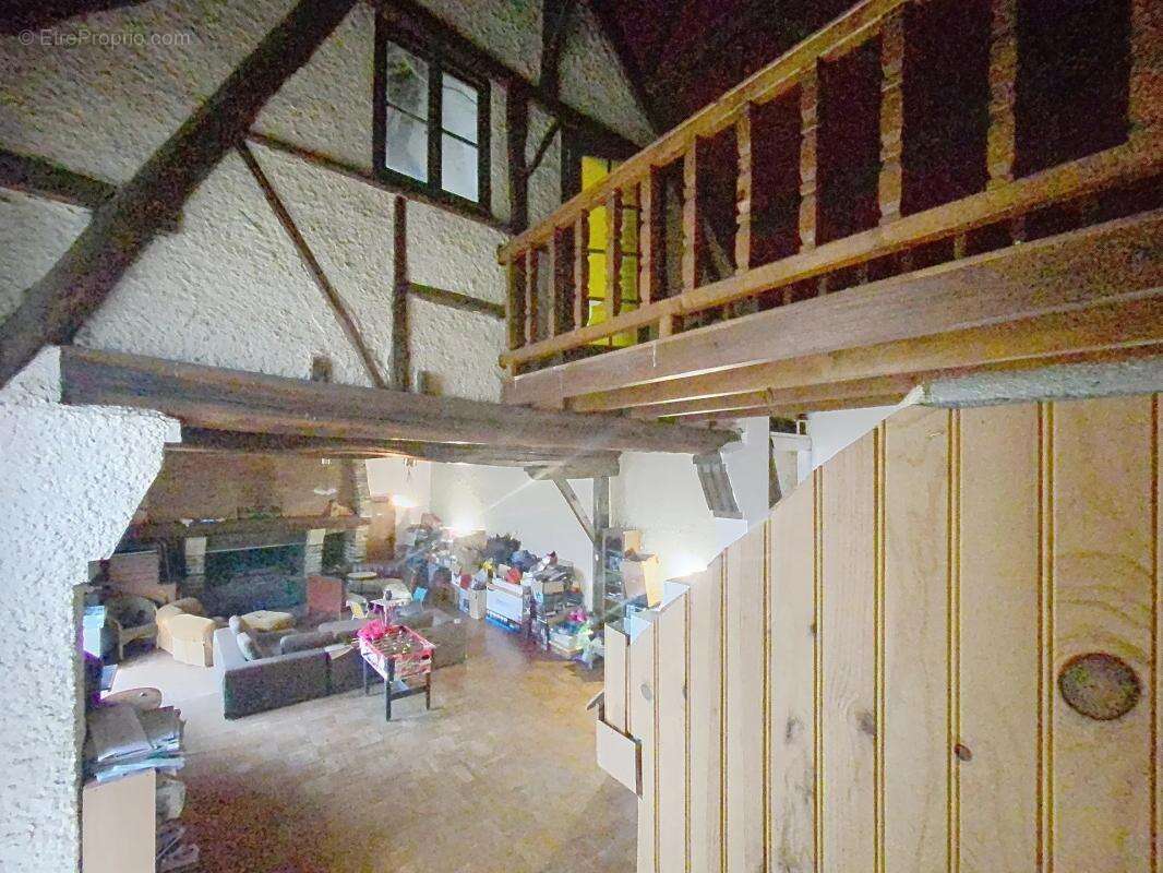 Maison à MELZ-SUR-SEINE